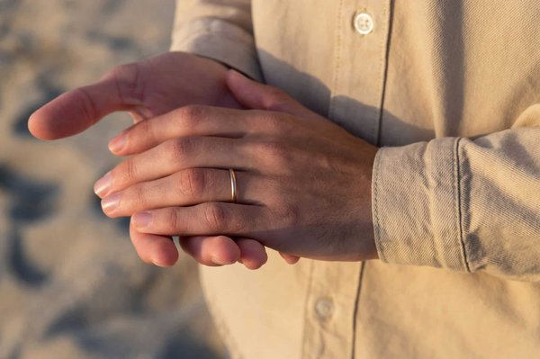 Quels bijoux haut de gamme pour hommes sont tendance cette saison ?